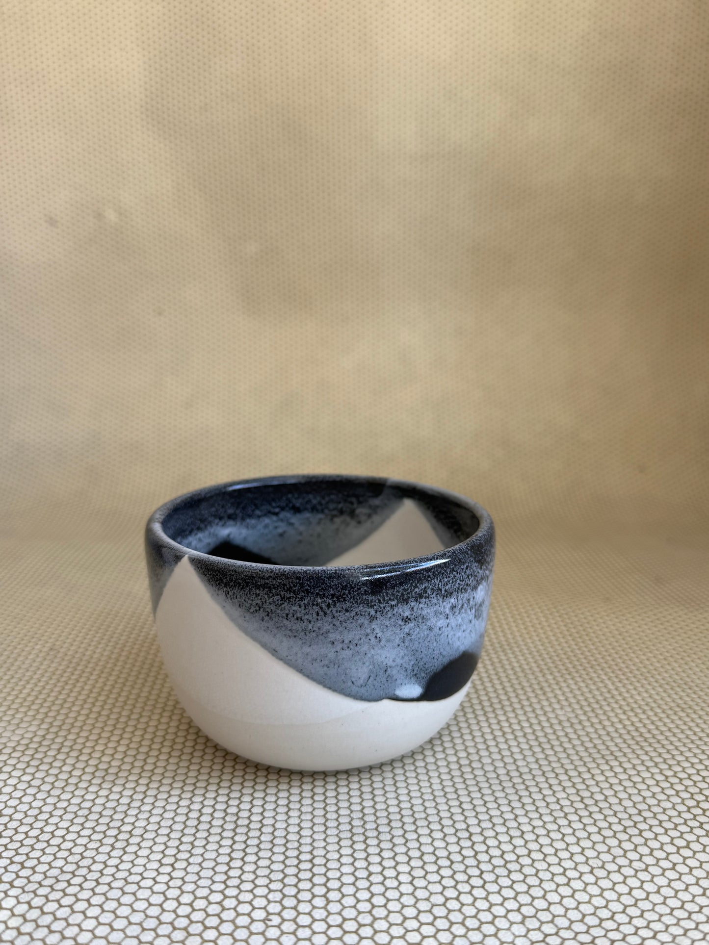 Fhar Ceramics - salt cellar black