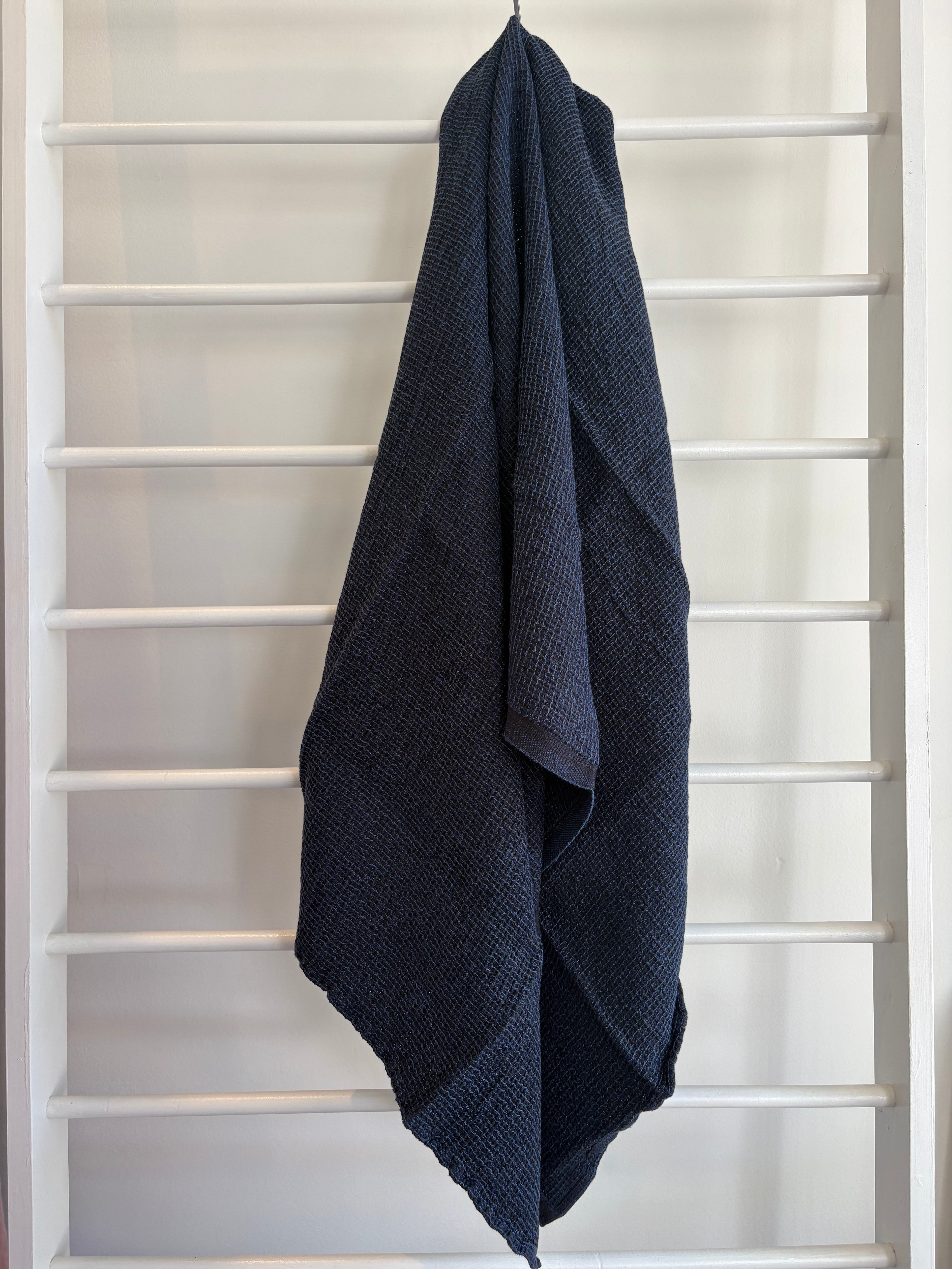 black blueberry lapuan kankurit bath towel 65cmx130cm textured