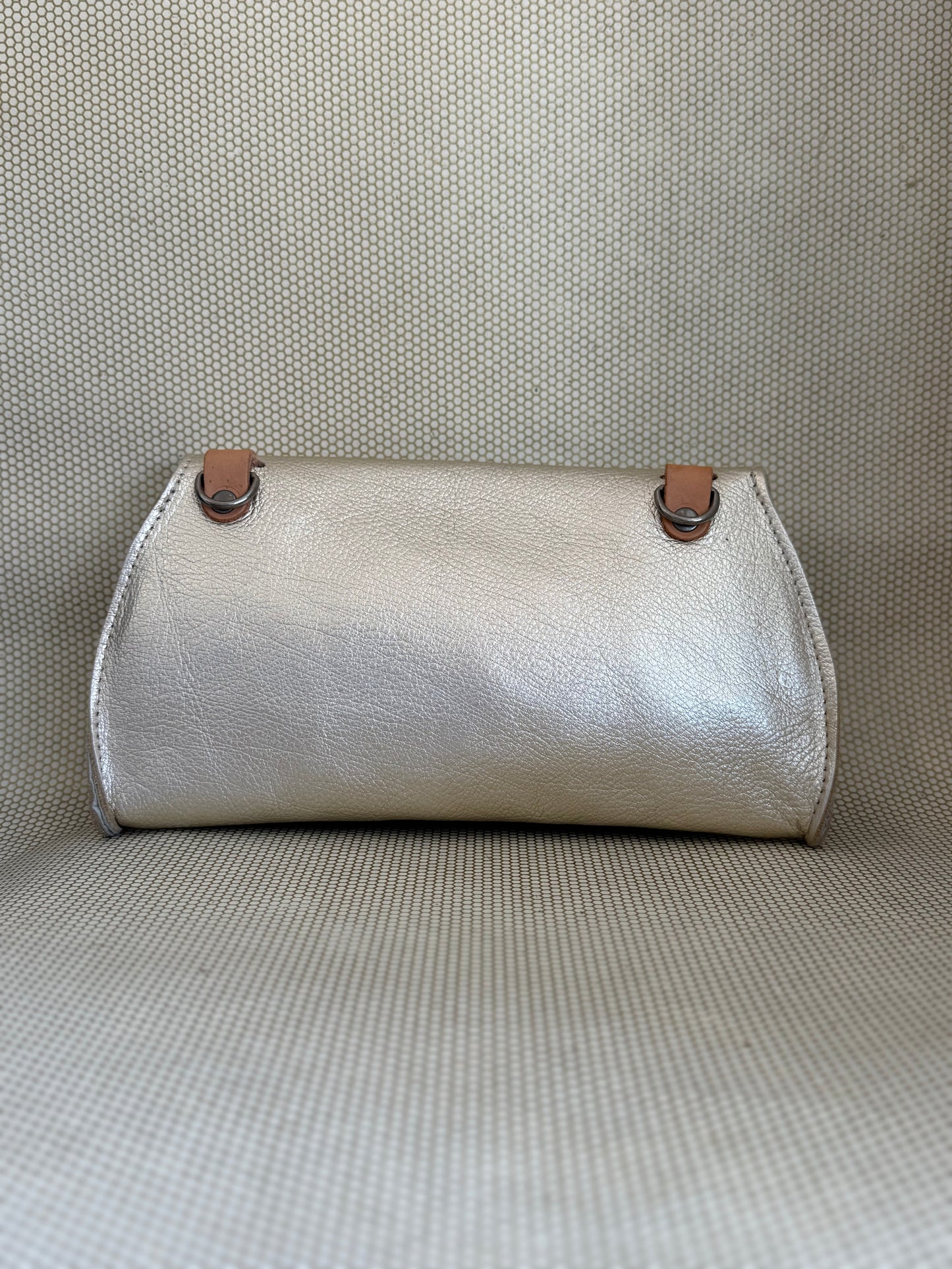 Dean - Clutch Large w/straps- gold