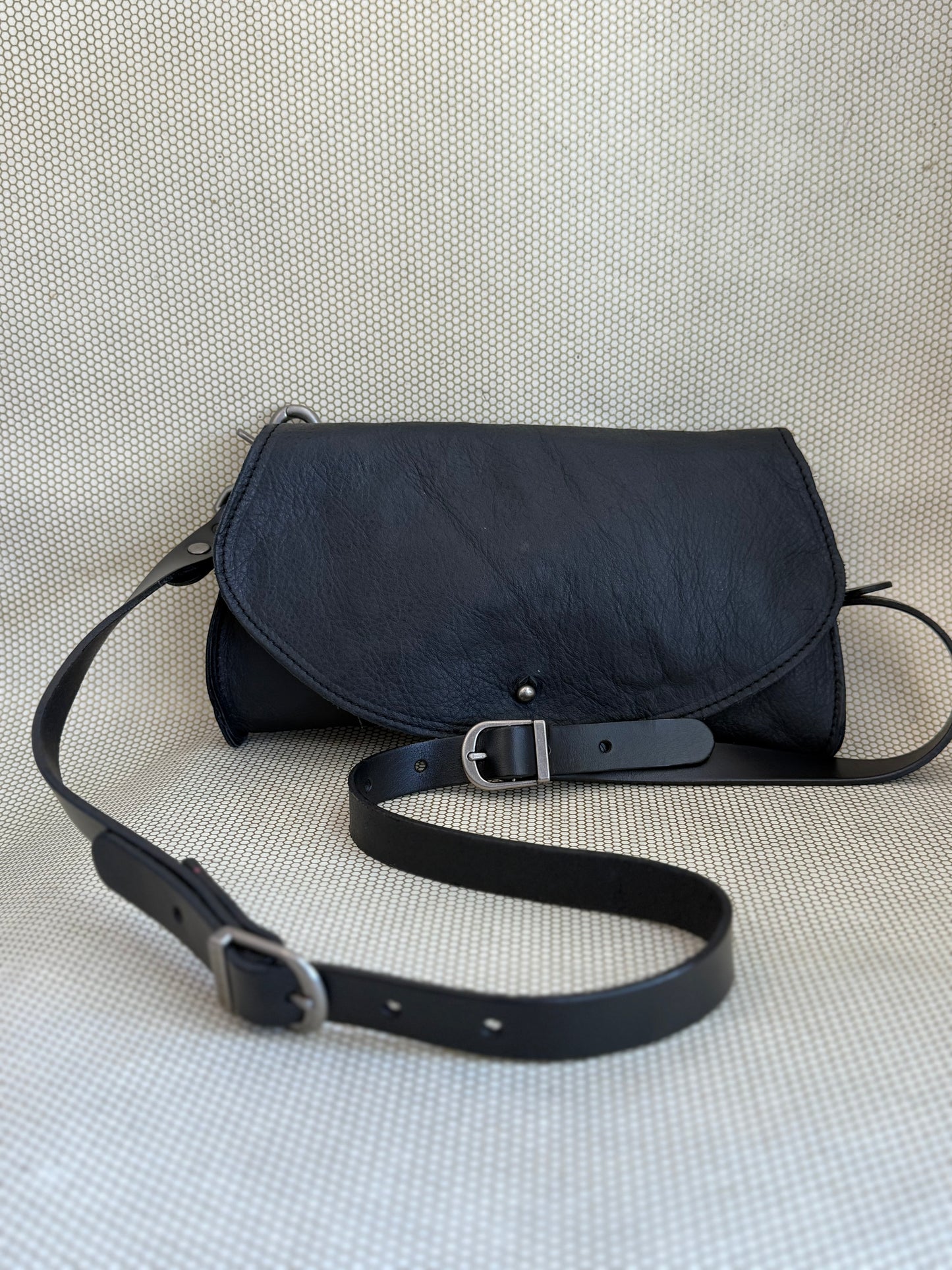Dean - Clutch Large w/straps-black