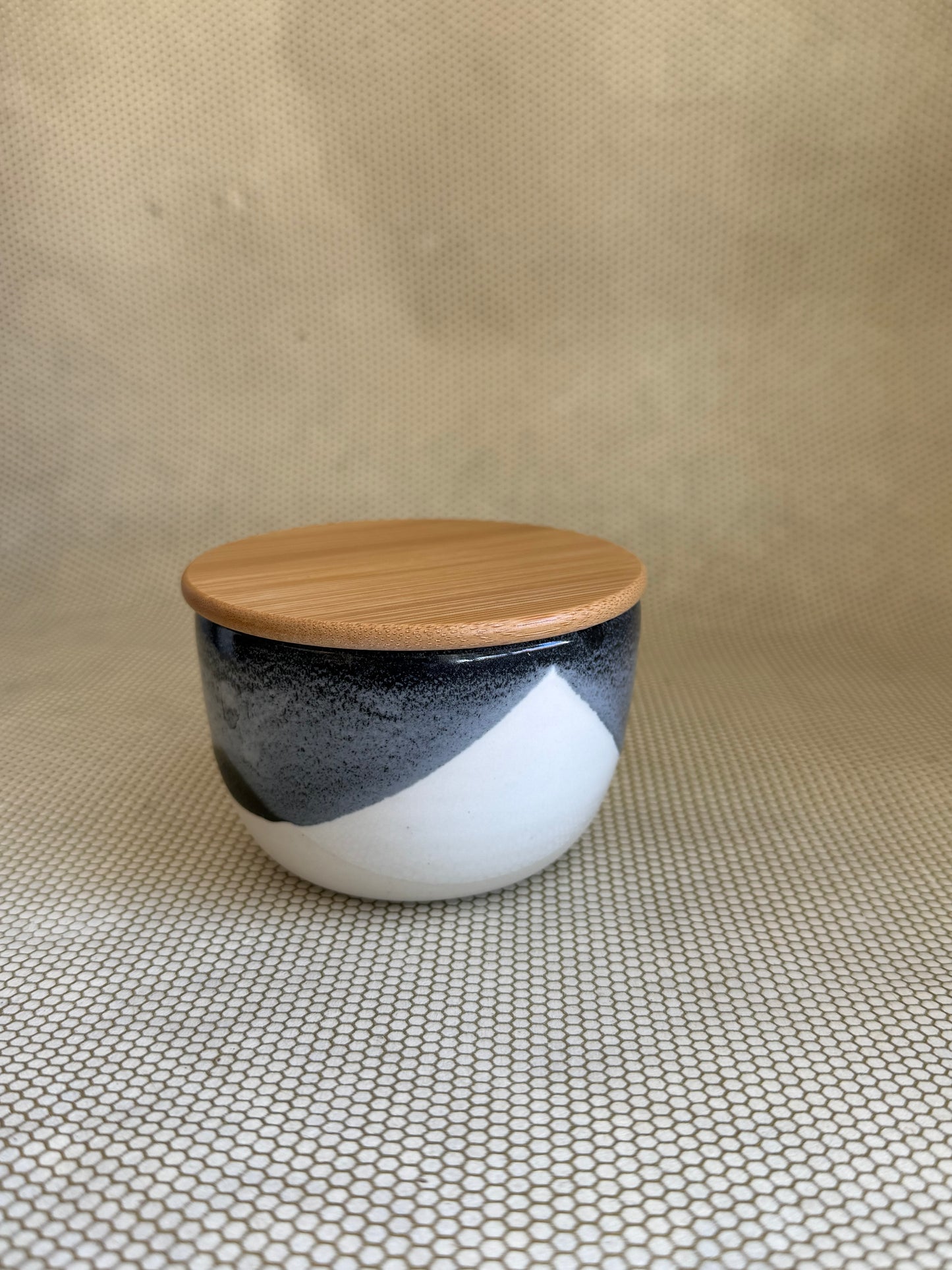 Fhar Ceramics - salt cellar black