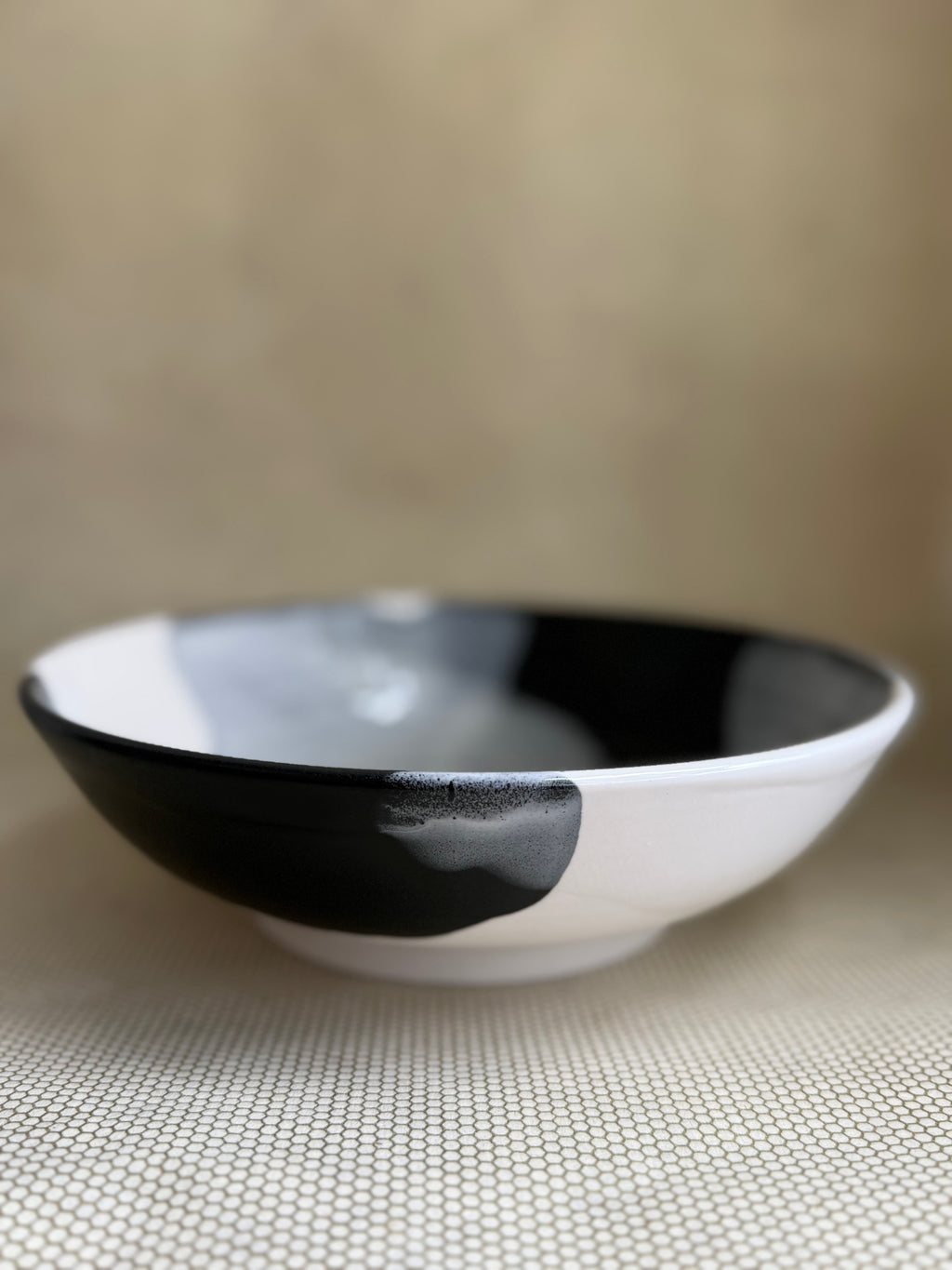 Fhar Ceramics - porcelain serving bowl black and white
