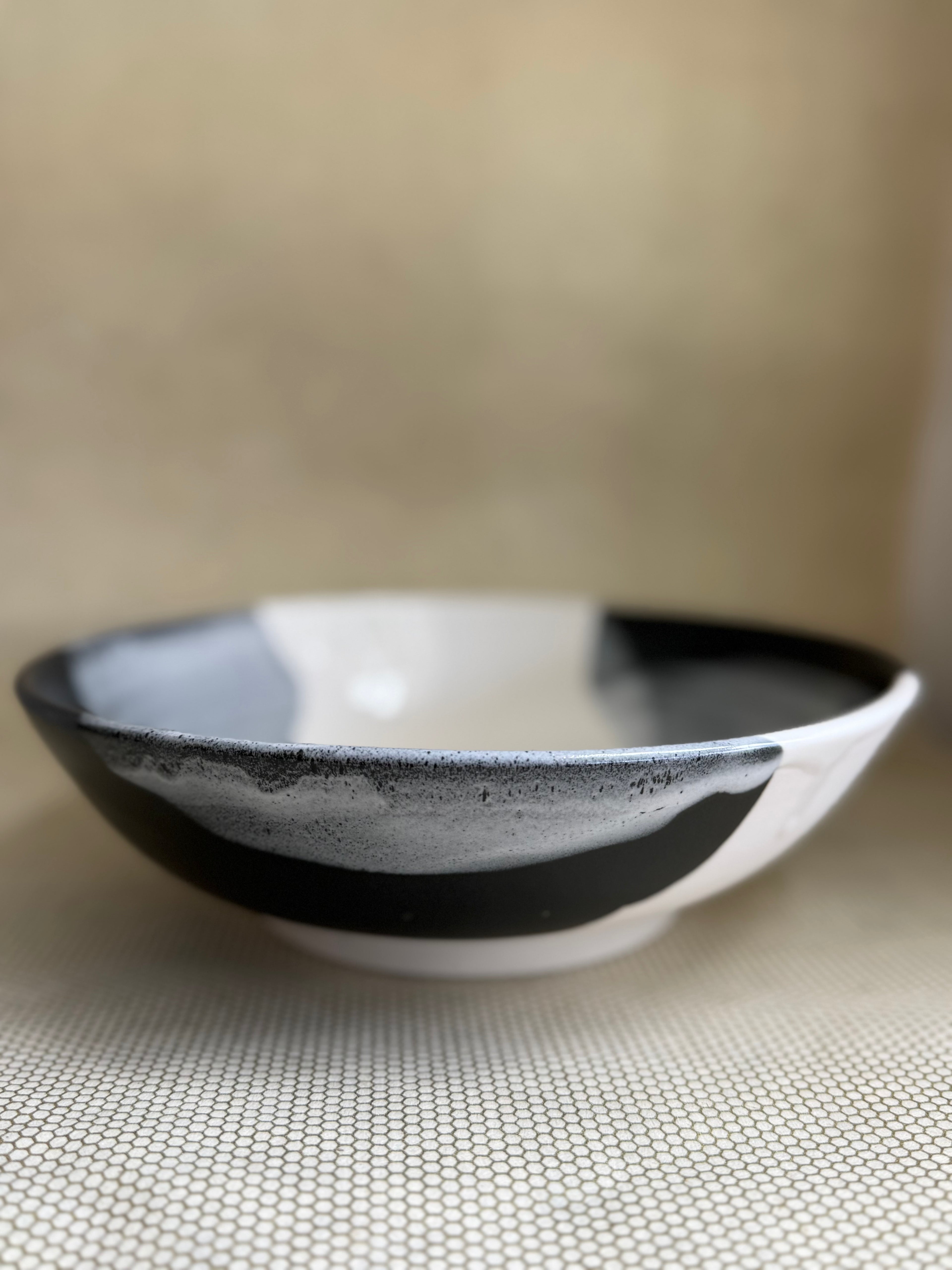 Fhar Ceramics - porcelain serving bowl black and white