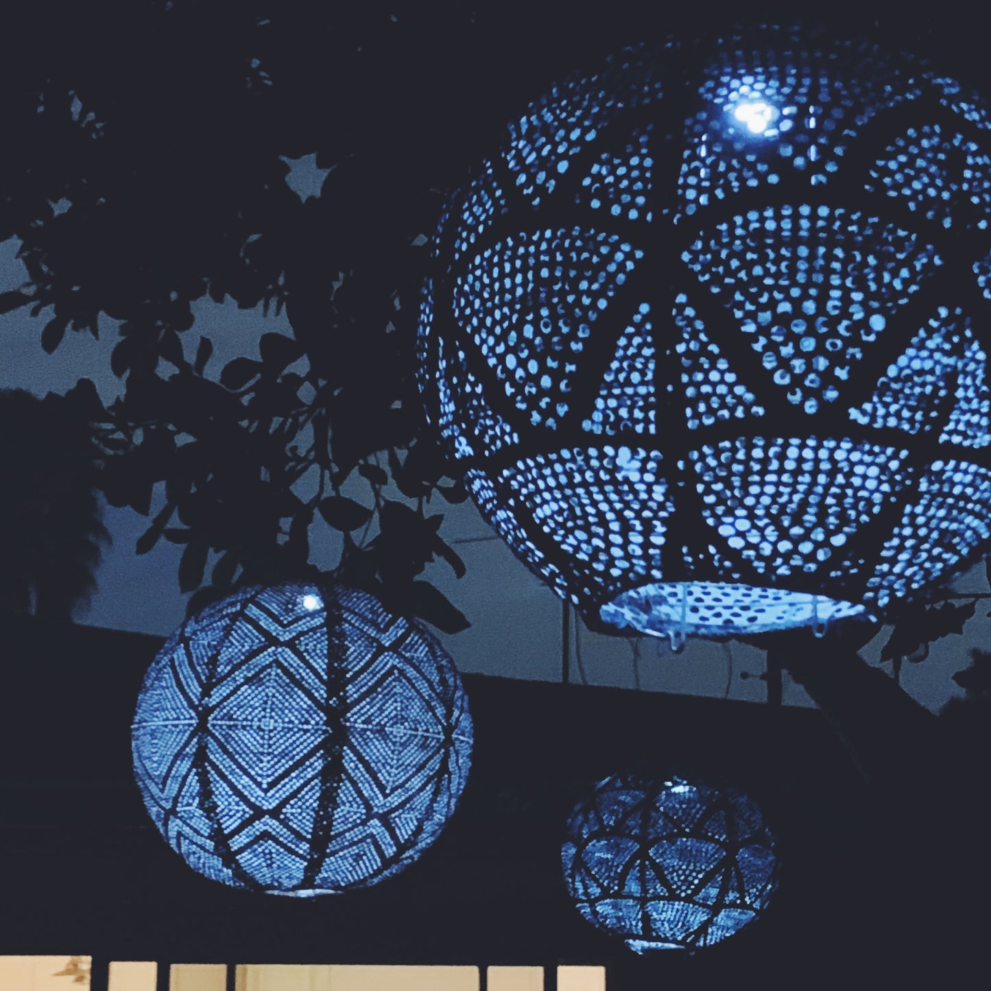 Soji Stella Globe Market Solar Lantern - 12 inch